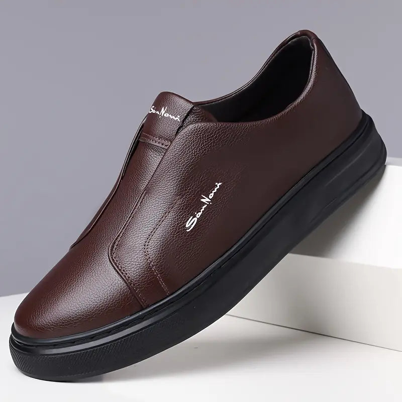 Zapatillas de piel
