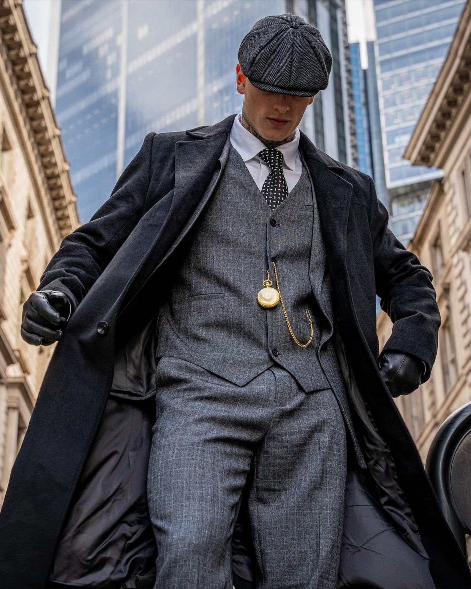 Traje de tres piezas para hombre