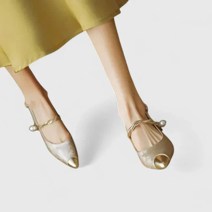 Women's Orthopaedic Heels with Textured Upper for Formal Occasions