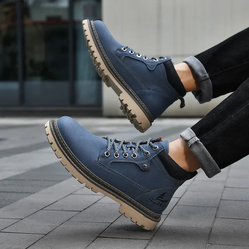 Elegantes botas de piel