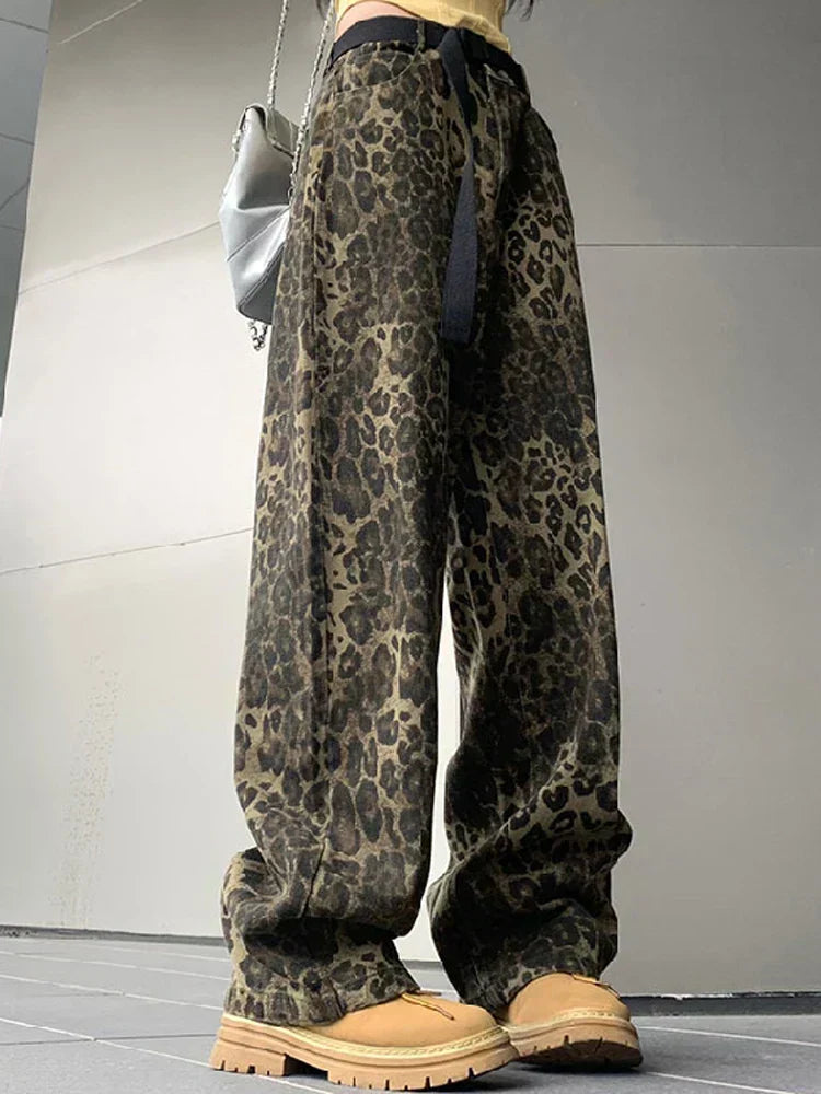 Anja | Jeans de Corte Amplio para Dama con Estampado de Leopardo