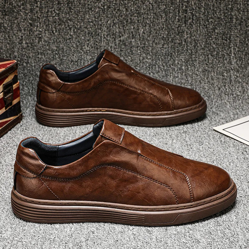 Zapatillas clásicas de piel