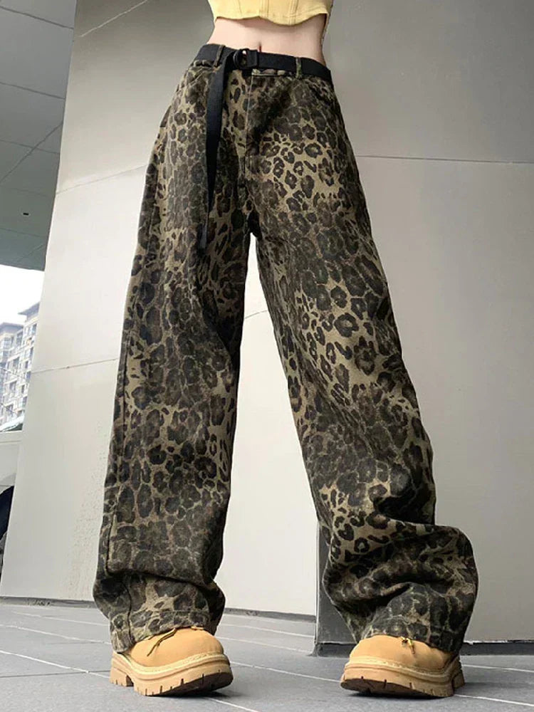 Anja | Jeans de Corte Amplio para Dama con Estampado de Leopardo