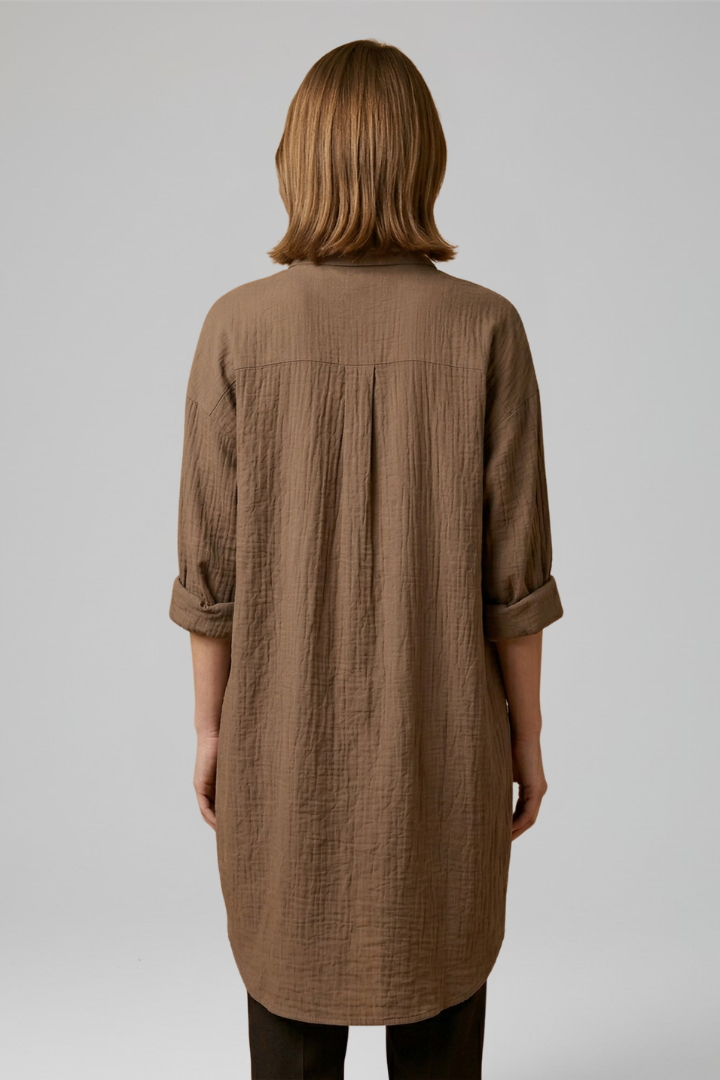 Women’s Blouse with Collar and Button Fastening
