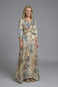 Women’s Dress with V-Neck and Three-Quarter Sleeves
