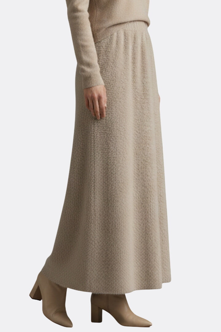 Women’s Maxi Skirt with Elastic Waistband and Textured Surface