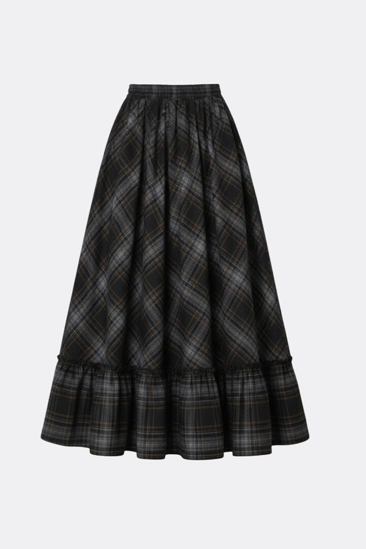Women’s Maxi Skirt with High Waist and Plaid Pattern