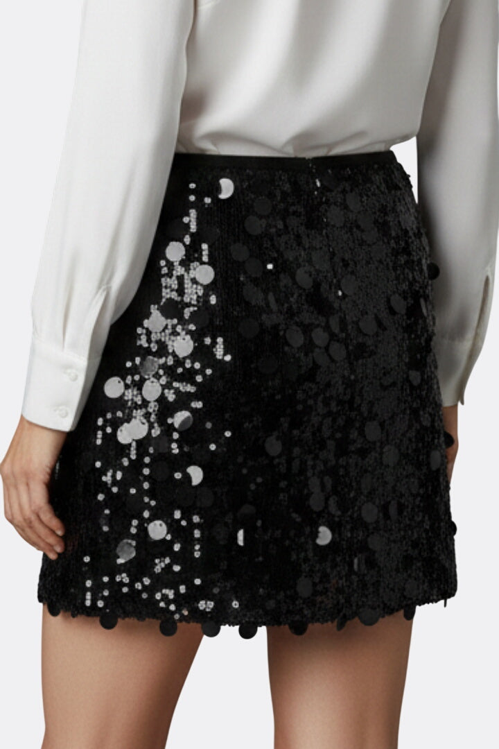 Women’s Mini Skirt with Sequinned Surface and Straight Hem