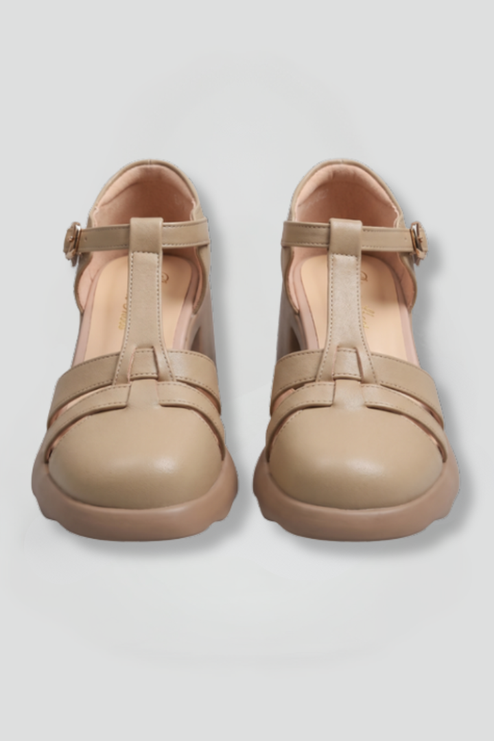 Women's Orthopaedic Heels with T-Strap Design for Everyday Wear
