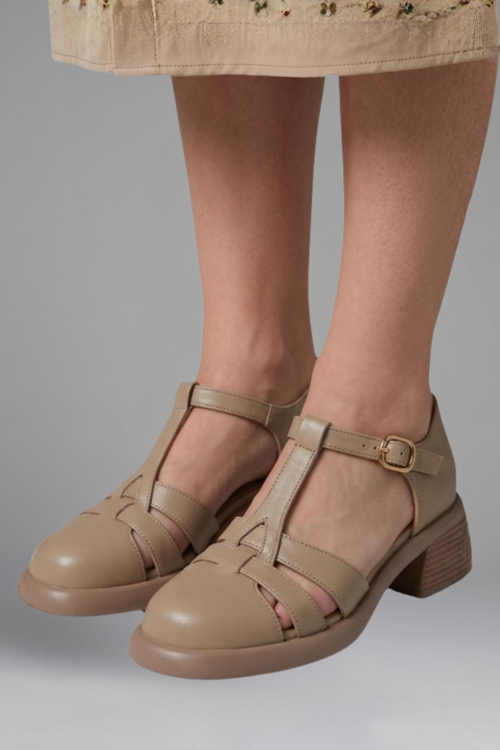 Women's Orthopaedic Heels with T-Strap Design for Everyday Wear