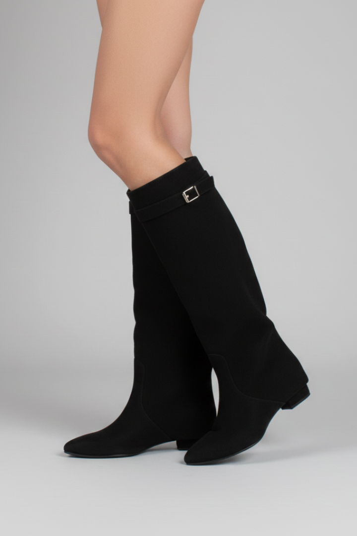 Women’s knee-high boots with wide opening and block heel