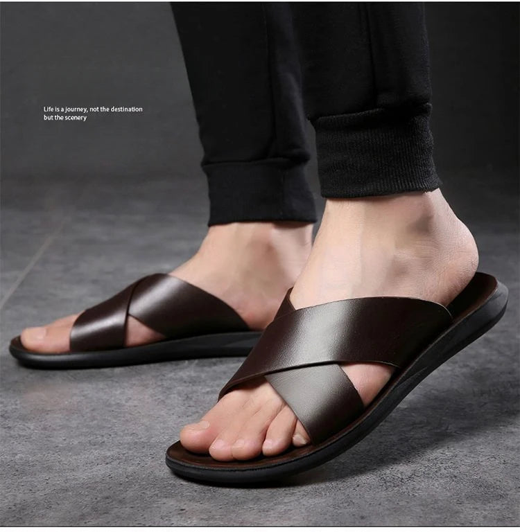 Elegantes sandalias de piel