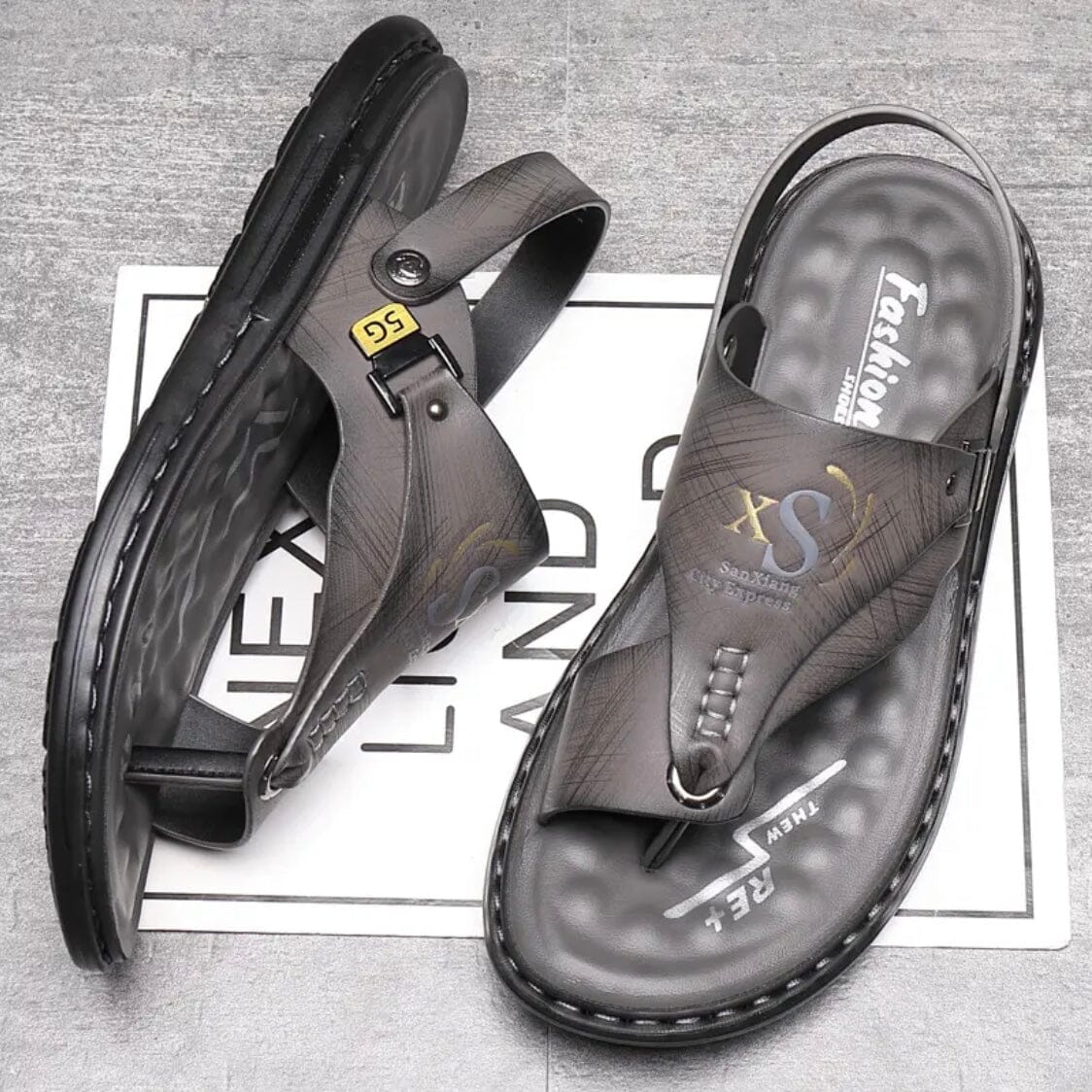 Sandalias Lucian con agarre de cuero