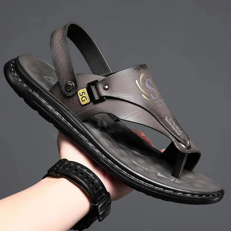 Sandalias Lucian con agarre de cuero